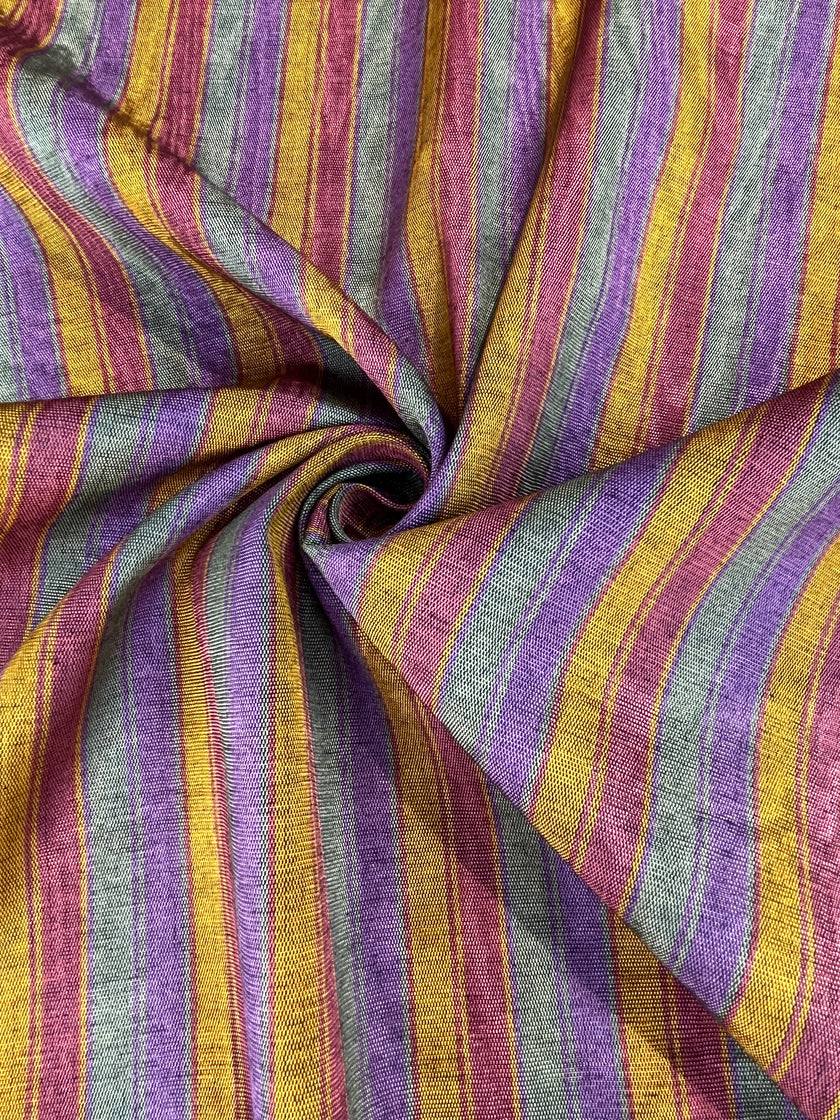 Osmanlı Başlık İçin Altın Lüks İpek Döşeme, Ev Tekstili İç Mekan Kumaşları: Yastık Kılıfları, Kimono Esintili Tasarımlar, Filigran Desenleri.