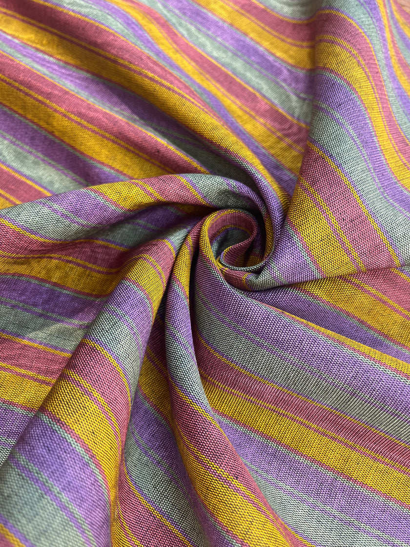 Osmanlı Başlık İçin Altın Lüks İpek Döşeme, Ev Tekstili İç Mekan Kumaşları: Yastık Kılıfları, Kimono Esintili Tasarımlar, Filigran Desenleri.