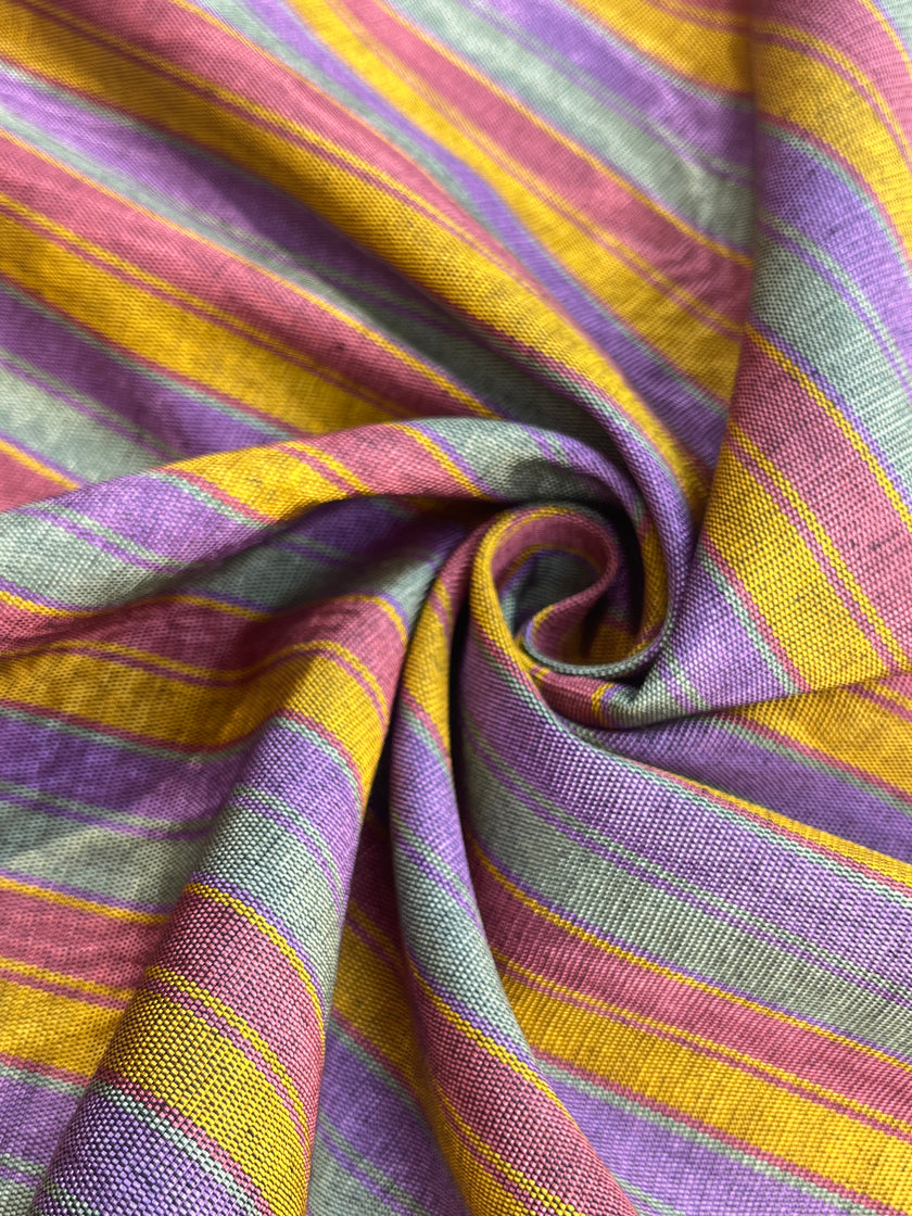 Osmanlı Başlık İçin Altın Lüks İpek Döşeme, Ev Tekstili İç Mekan Kumaşları: Yastık Kılıfları, Kimono Esintili Tasarımlar, Filigran Desenleri.