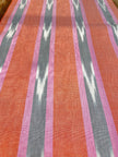 Rembourrage luxueux en soie dorée pour tête de lit ottoman, tissus d'intérieur pour textiles de maison : housses d'oreiller, motifs inspirés du kimono, motifs en filigrane.