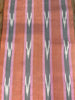 Rembourrage luxueux en soie dorée pour tête de lit ottoman, tissus d'intérieur pour textiles de maison : housses d'oreiller, motifs inspirés du kimono, motifs en filigrane.