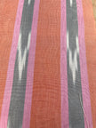 Rembourrage luxueux en soie dorée pour tête de lit ottoman, tissus d'intérieur pour textiles de maison : housses d'oreiller, motifs inspirés du kimono, motifs en filigrane.