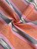 Rembourrage luxueux en soie dorée pour tête de lit ottoman, tissus d'intérieur pour textiles de maison : housses d'oreiller, motifs inspirés du kimono, motifs en filigrane.