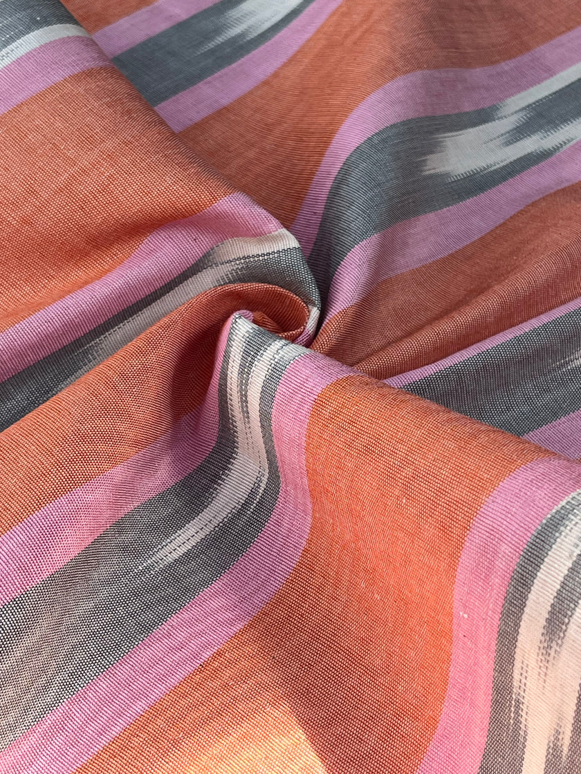 Osmanlı Başlık İçin Altın Lüks İpek Döşeme, Ev Tekstili İç Mekan Kumaşları: Yastık Kılıfları, Kimono Esintili Tasarımlar, Filigran Desenleri.