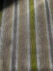 Rembourrage luxueux en soie dorée pour tête de lit ottoman, tissus d'intérieur pour textiles de maison : housses d'oreiller, motifs inspirés du kimono, motifs en filigrane.