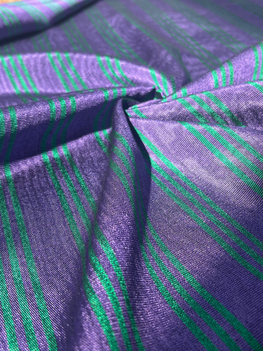 Osmanlı Başlık İçin Altın Lüks İpek Döşeme, Ev Tekstili İç Mekan Kumaşları: Yastık Kılıfları, Kimono Esintili Tasarımlar, Filigran Desenleri.