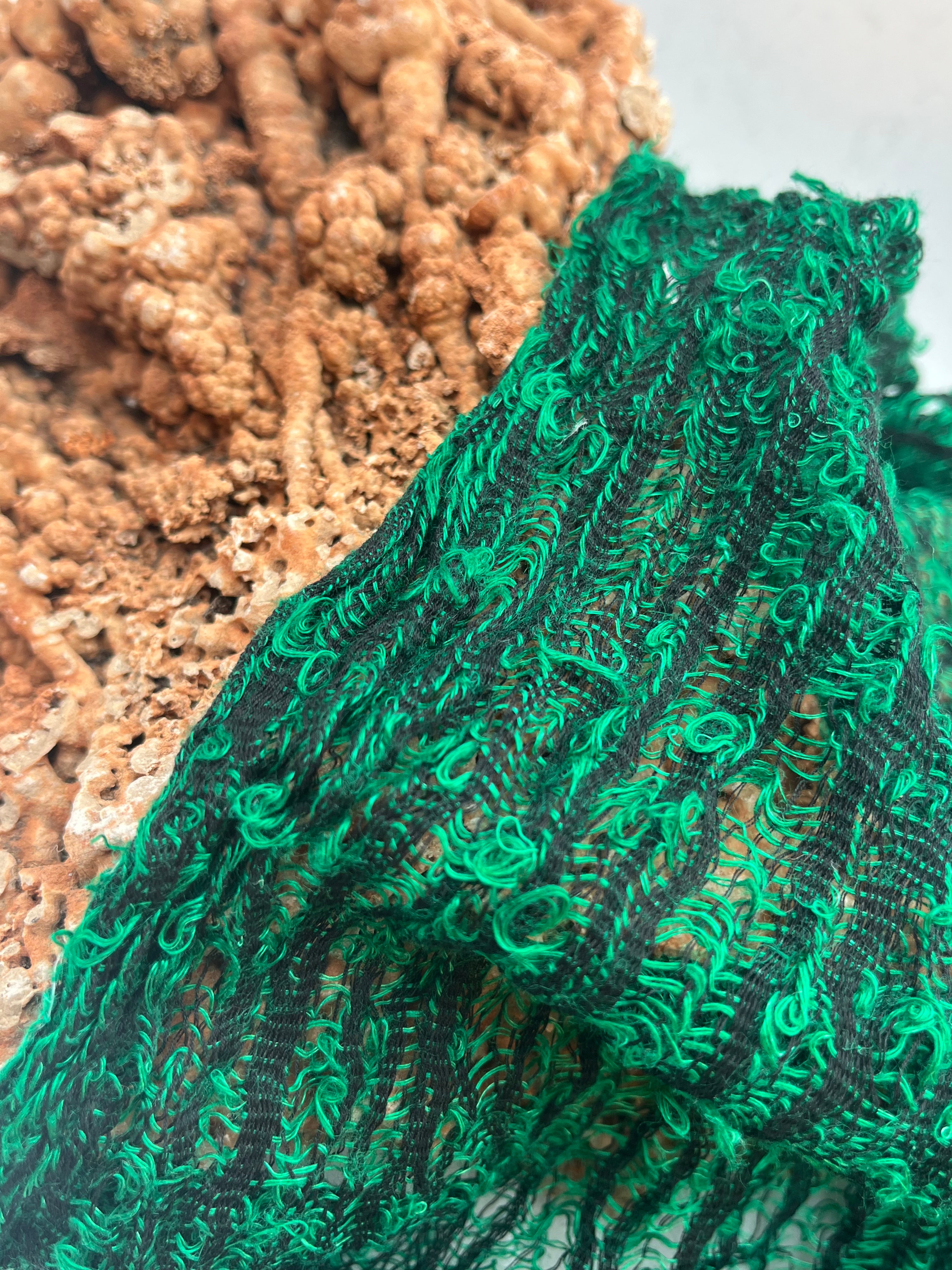 Tissu de lin vert viridian par cour, tissu en coton biologique, tissus naturels semi-transparents texturés à la main