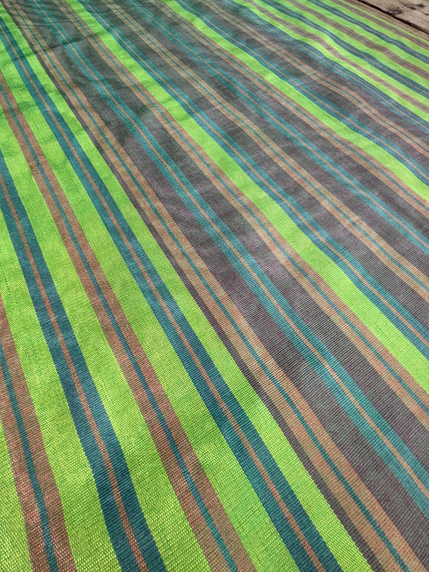 Osmanlı Başlık İçin Altın Lüks İpek Döşeme, Ev Tekstili İç Mekan Kumaşları: Yastık Kılıfları, Kimono Esintili Tasarımlar, Filigran Desenleri.