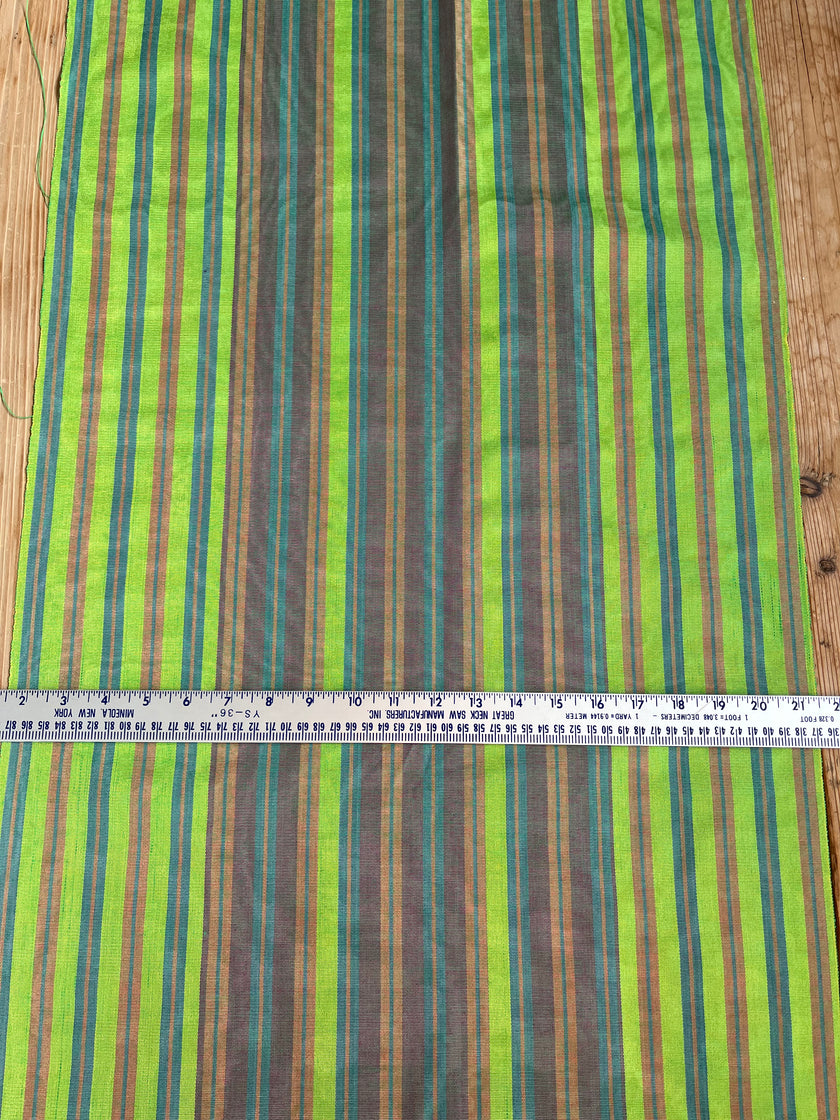 Osmanlı Başlık İçin Altın Lüks İpek Döşeme, Ev Tekstili İç Mekan Kumaşları: Yastık Kılıfları, Kimono Esintili Tasarımlar, Filigran Desenleri.