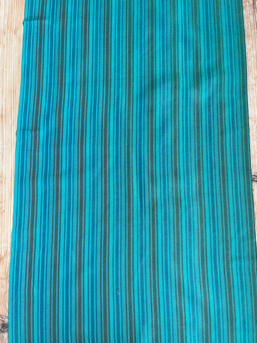 Osmanlı Başlık İçin Altın Lüks İpek Döşeme, Ev Tekstili İç Mekan Kumaşları: Yastık Kılıfları, Kimono Esintili Tasarımlar, Filigran Desenleri.