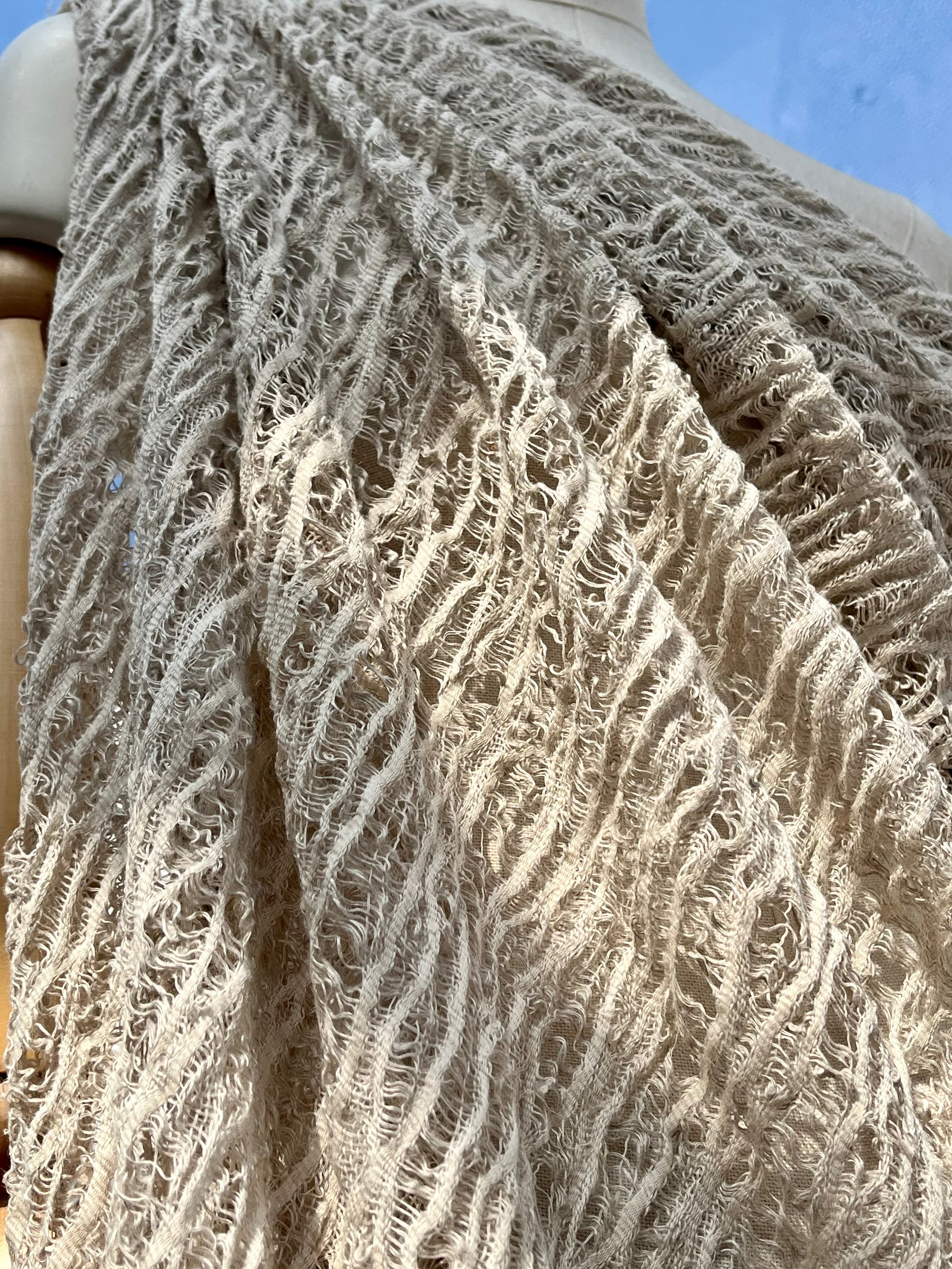 Tissus naturels uniques couleur pierre : mélange de lin en coton funky, transparent et texturé | Tissus spéciaux de qualité avec texture 3D pour les créations estivales.