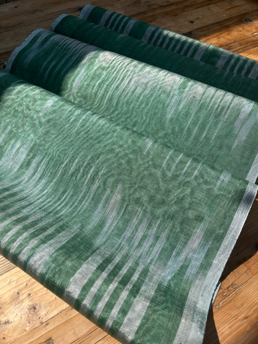 Osmanlı Başlıklı Yeşil İkat Çizgili Lüks İpek Döşeme, Ev Tekstili İç Mekan Kumaşları: Yastık Kılıfları, Kimono Esintili Tasarımlar, Filigran Desenleri.
