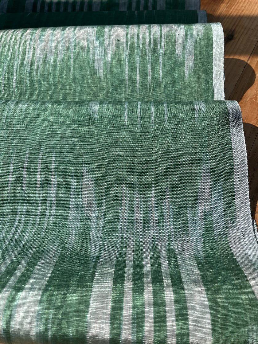 Osmanlı Başlıklı Yeşil İkat Çizgili Lüks İpek Döşeme, Ev Tekstili İç Mekan Kumaşları: Yastık Kılıfları, Kimono Esintili Tasarımlar, Filigran Desenleri.