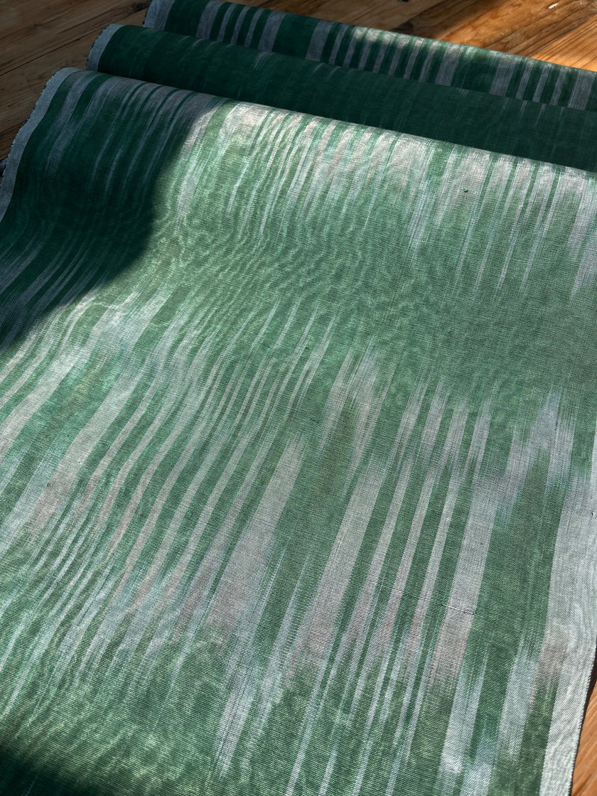 Osmanlı Başlıklı Yeşil İkat Çizgili Lüks İpek Döşeme, Ev Tekstili İç Mekan Kumaşları: Yastık Kılıfları, Kimono Esintili Tasarımlar, Filigran Desenleri.