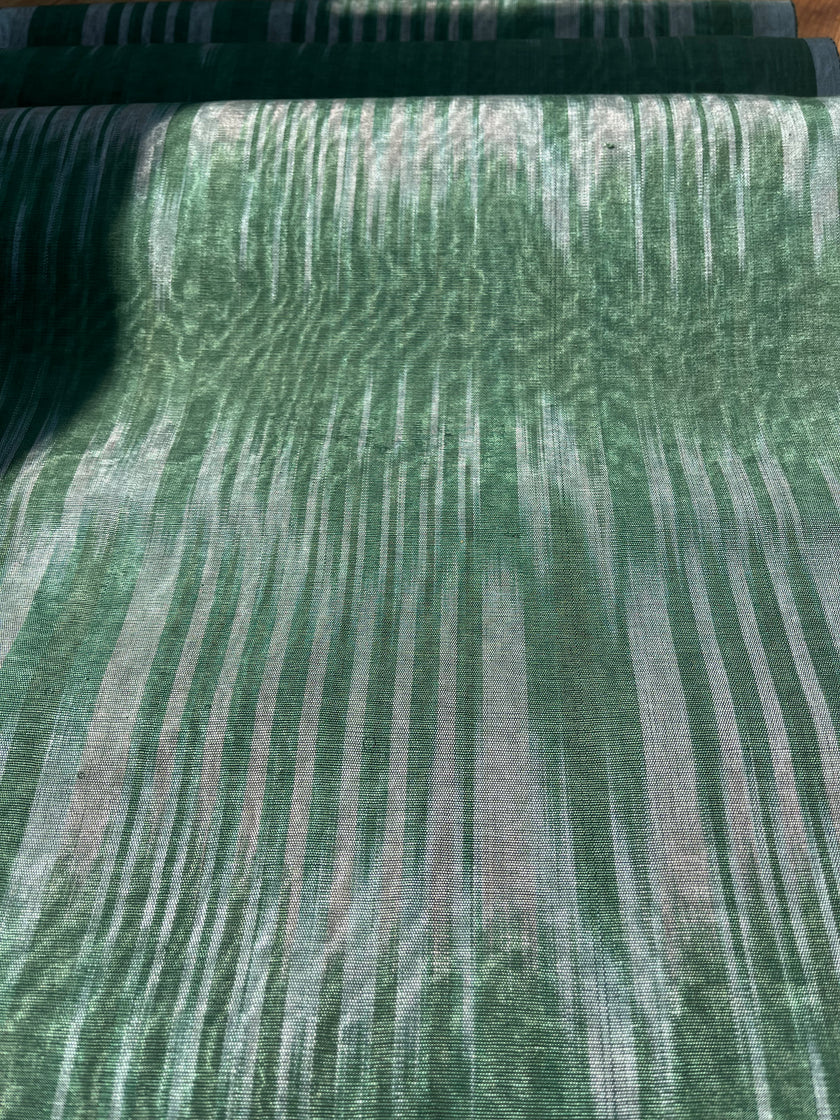 Osmanlı Başlıklı Yeşil İkat Çizgili Lüks İpek Döşeme, Ev Tekstili İç Mekan Kumaşları: Yastık Kılıfları, Kimono Esintili Tasarımlar, Filigran Desenleri.