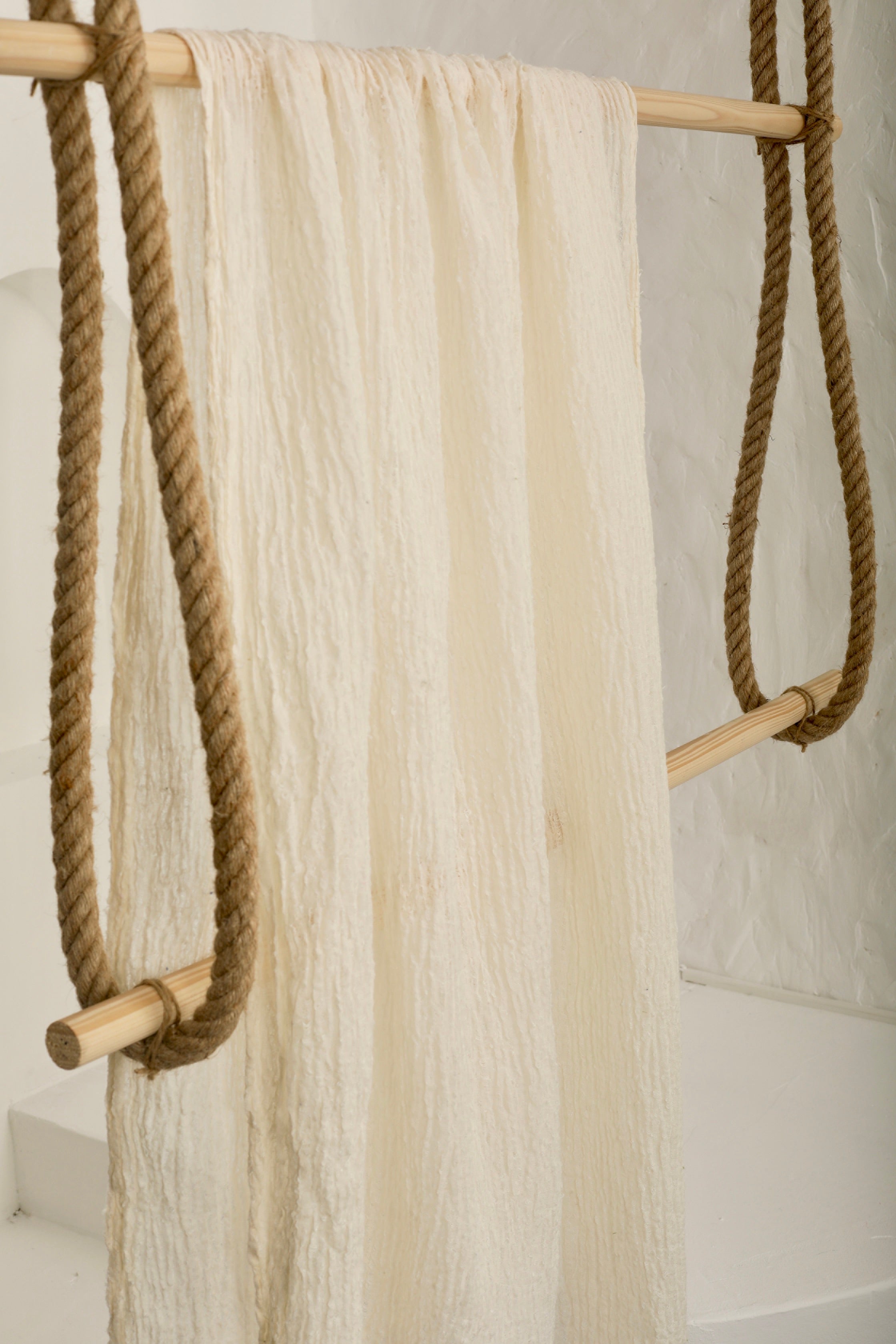Tissu en lin par cour, tissu en coton biologique, tissus naturels semi-transparents texturés / non blanchis, blanc ivoire.