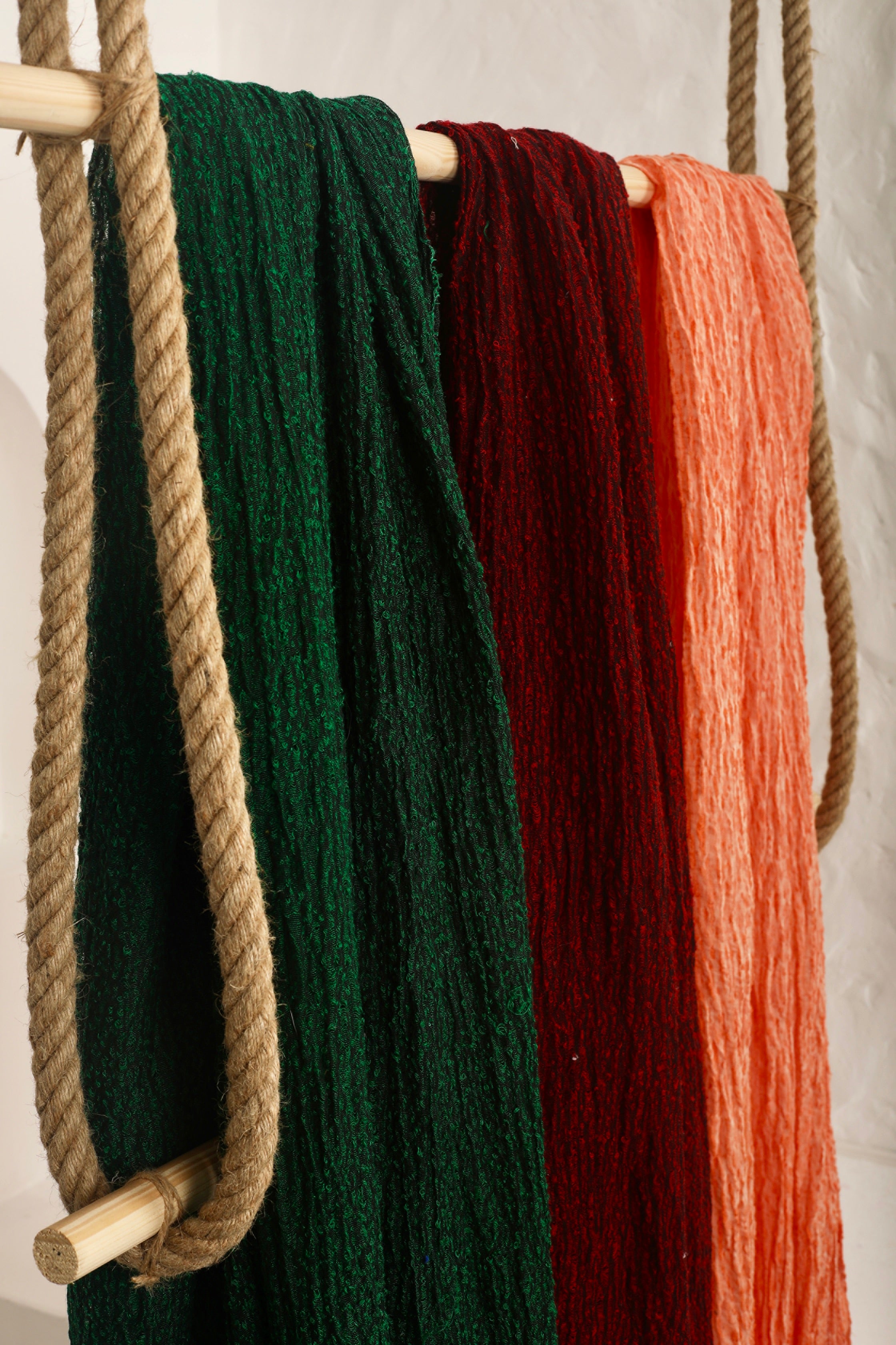 Tissu de lin vert viridian par cour, tissu en coton biologique, tissus naturels semi-transparents texturés à la main