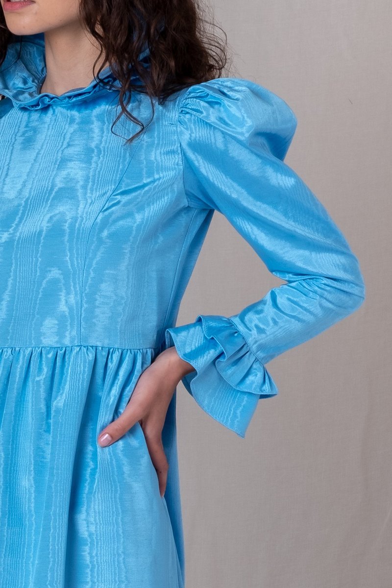 Osmanlı Başlık İçin Altın Lüks İpek Döşeme, Ev Tekstili İç Mekan Kumaşları: Yastık Kılıfları, Kimono Esintili Tasarımlar, Filigran Desenleri.