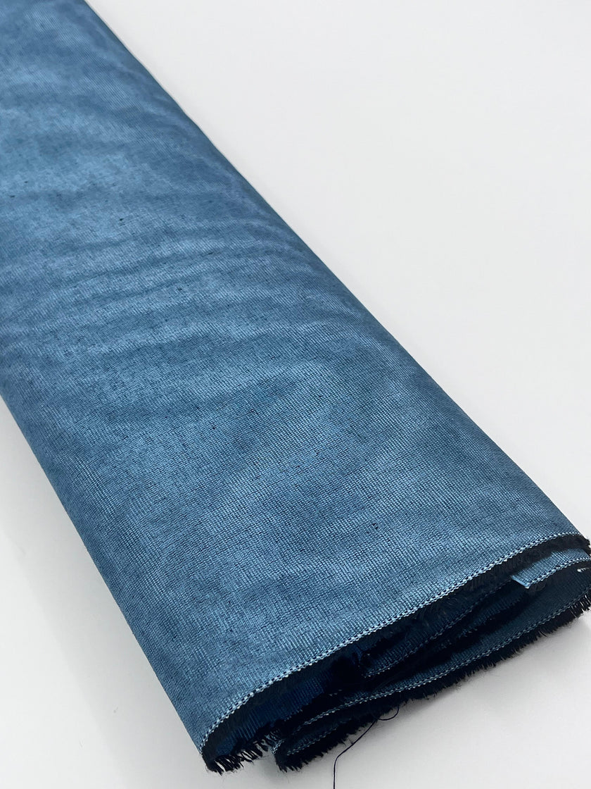 Tapisserie d'ameublement luxueuse en soie bleue pour tête de lit ottomane, tissus d'intérieur pour textiles de maison : housses d'oreiller, motifs inspirés du kimono, motifs en filigrane.