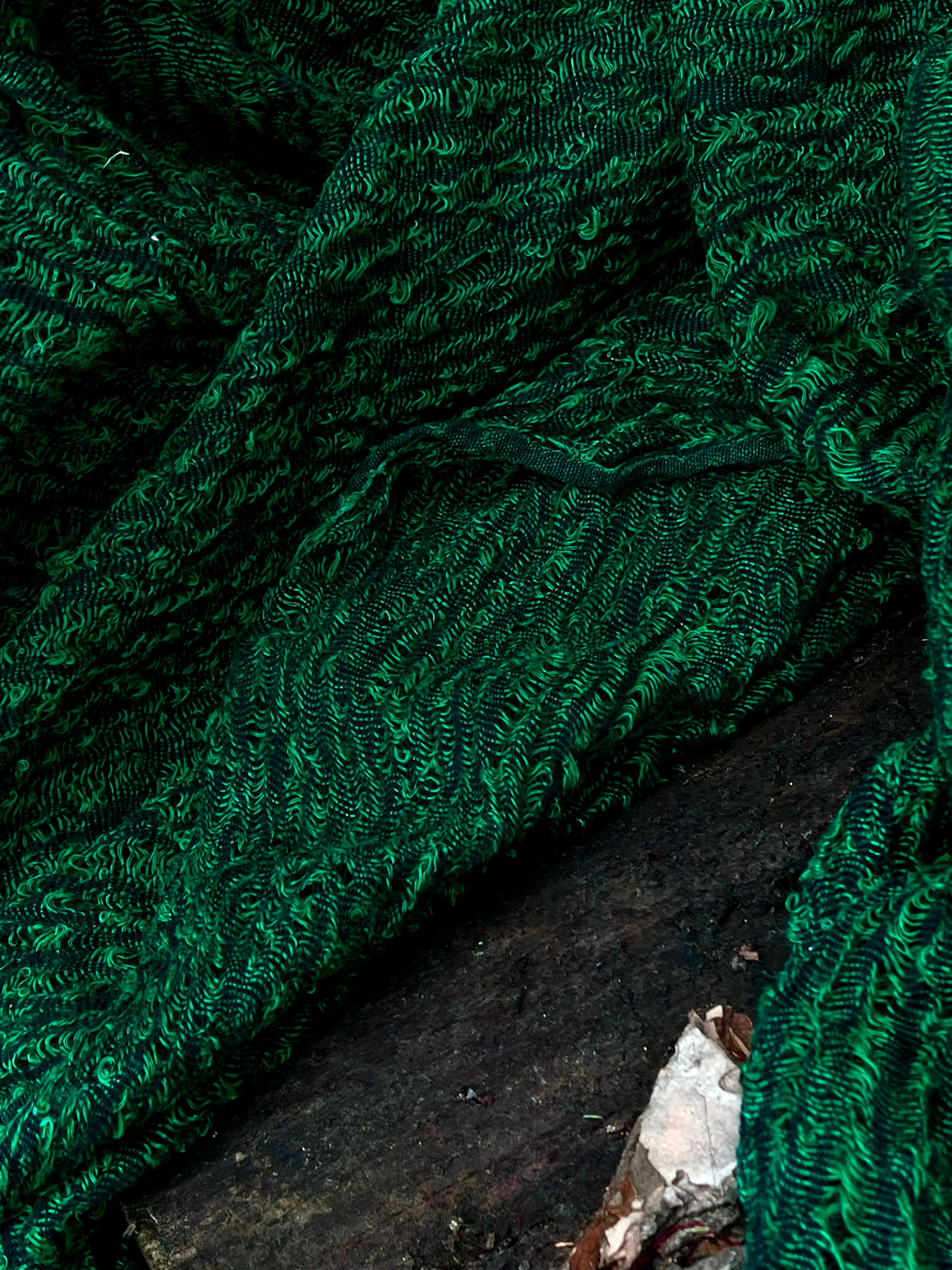 Tissu de lin vert viridian par cour, tissu en coton biologique, tissus naturels semi-transparents texturés à la main