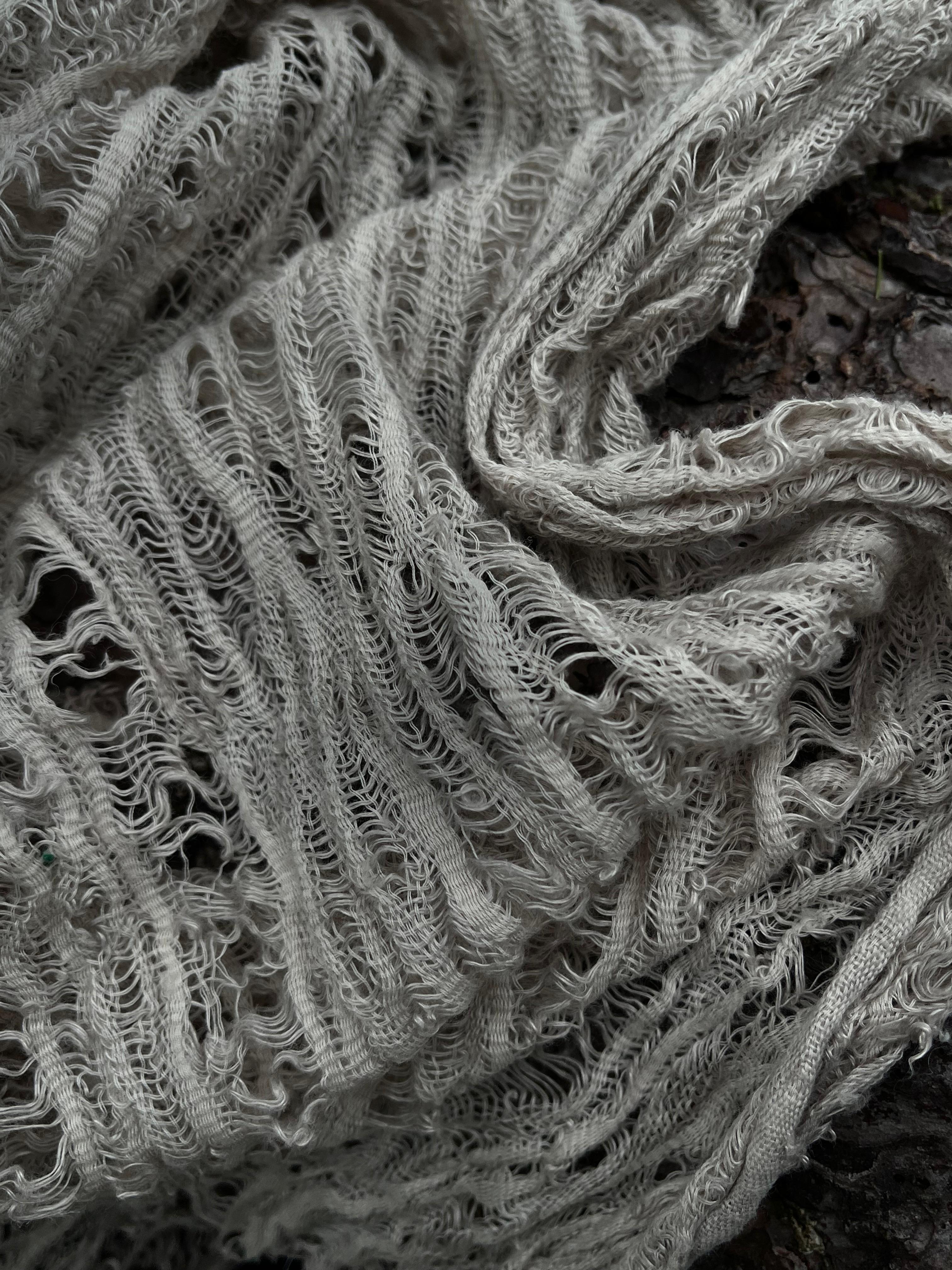 Tissus naturels uniques couleur pierre : mélange de lin en coton funky, transparent et texturé | Tissus spéciaux de qualité avec texture 3D pour les créations estivales.