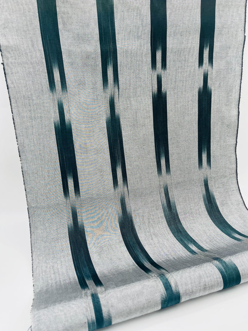 Osmanlı Başlıklı Ikat Gümüş Yeşil Çizgili Lüks İpek Döşeme, Ev Tekstili İç Mekan Kumaşları: Yastık Kılıfları, Kimono Esintili Tasarımlar, Filigran Desenleri.