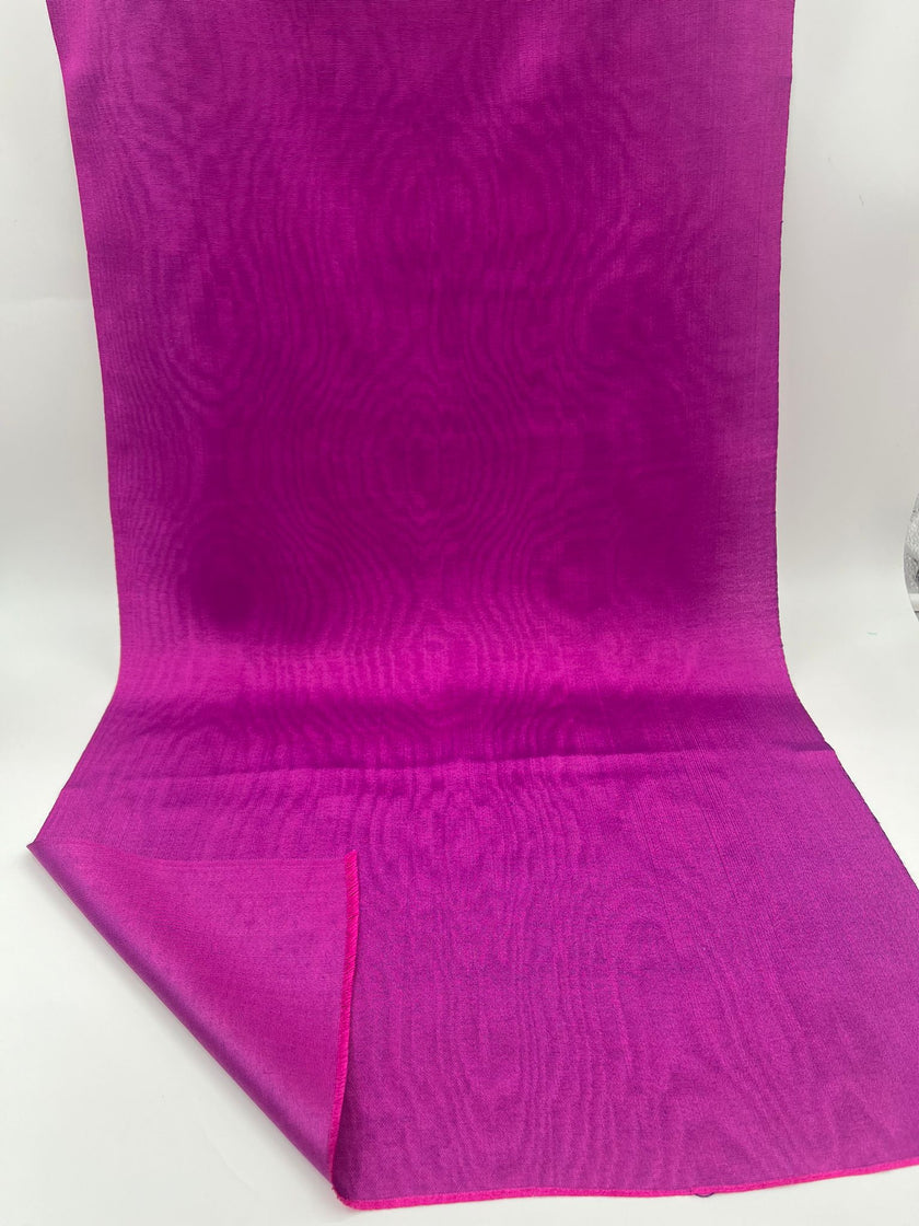 Osmanlı Başlıklı Pembe Lüks İpek Döşeme, Ev Tekstili İç Mekan Kumaşları: Yastık Kılıfları, Kimono Esintili Tasarımlar, Filigran Desenleri.