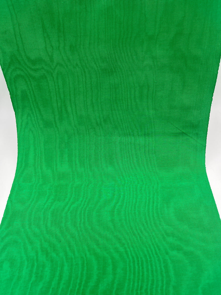 Osmanlı Başlık İçin Yeşil Lüks İpek Döşeme, Ev Tekstili İç Mekan Kumaşları: Yastık Kılıfları, Kimono Esintili Tasarımlar, Filigran Desenleri.