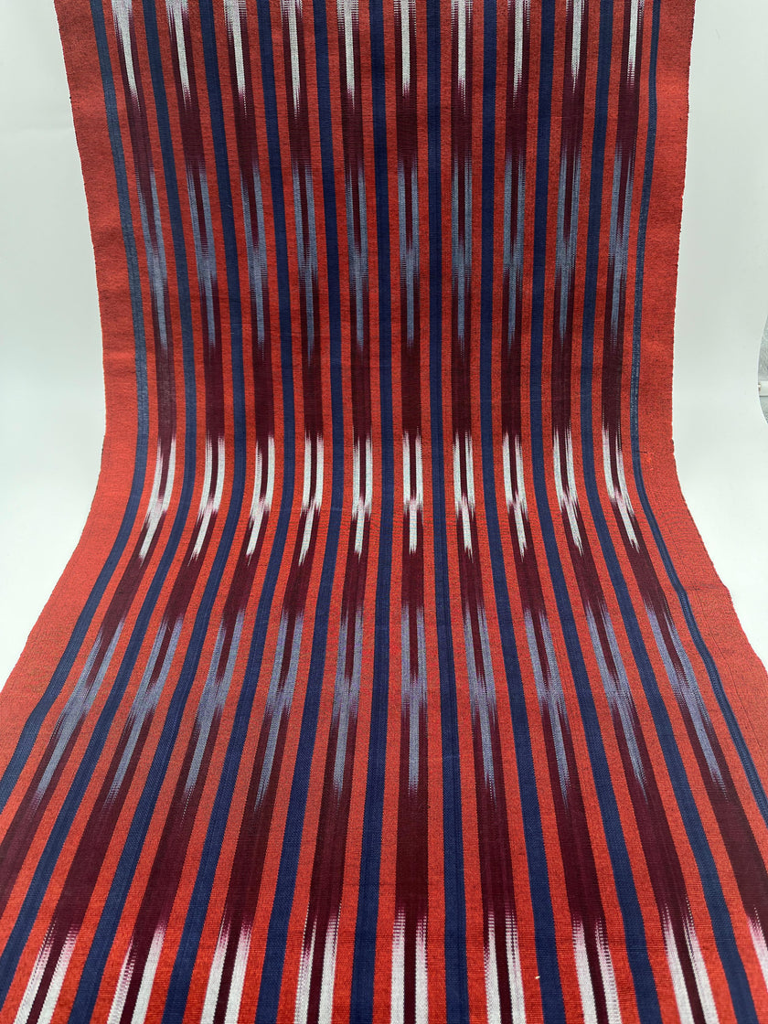 Lacivert Kırmızı İkat Çizgili Lüks İpek Döşeme Osmanlı Başlık, Ev Tekstili İç Mekan Kumaşları: Yastık Kılıfları, Kimono Esintili Tasarımlar, Filigran Desenleri.