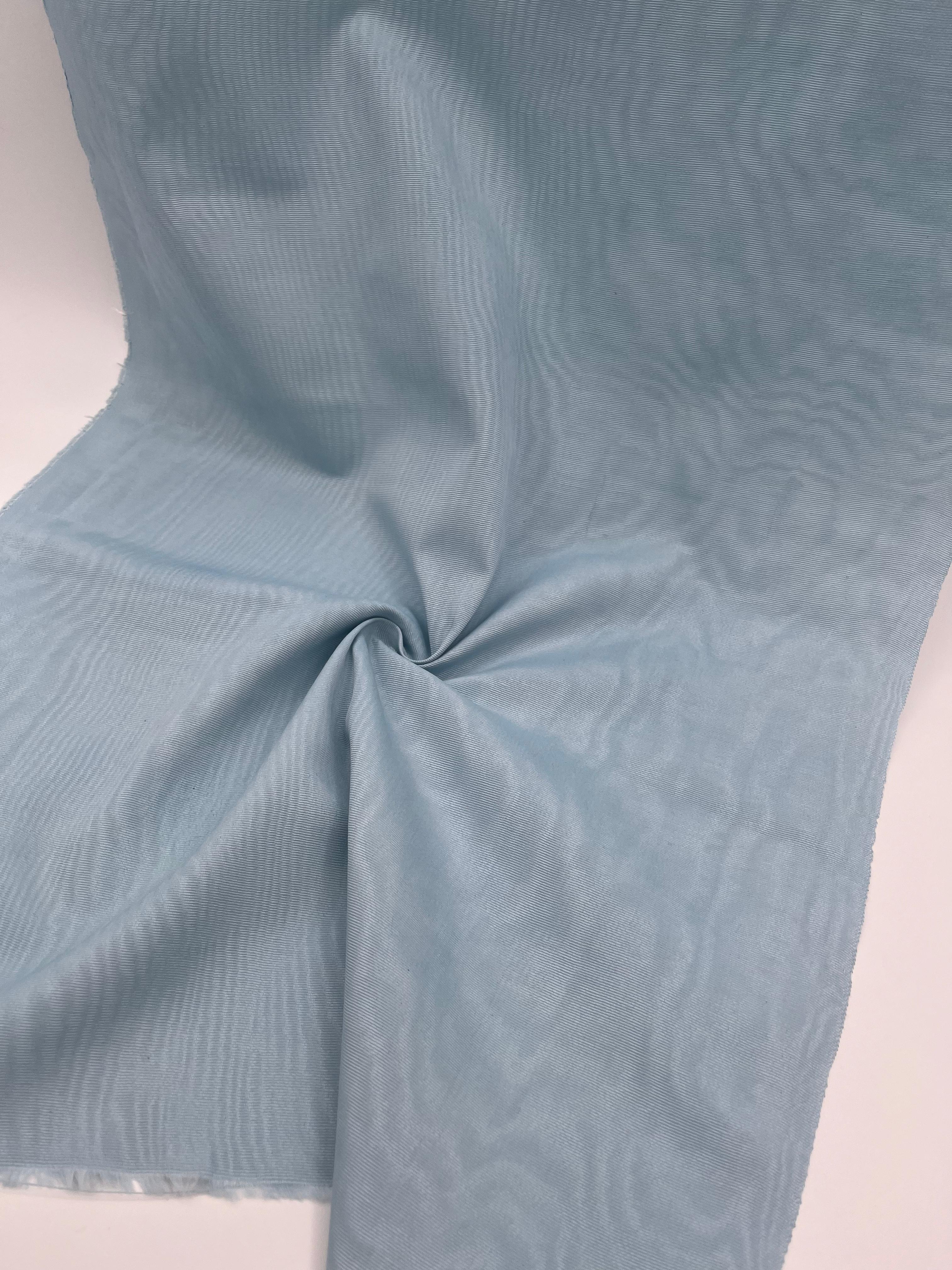 Osmanlı Başlık İçin Açık Mavi Lüks İpek Döşeme, Ev Tekstili İç Mekan Kumaşları: Yastık Kılıfları, Kimono Esintili Tasarımlar, Filigran Desenleri.