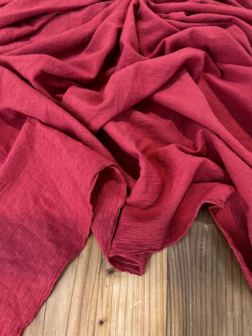 Tissu de gaze froissé, options multicolores disponibles, tissu Sile. Tissu Sile.