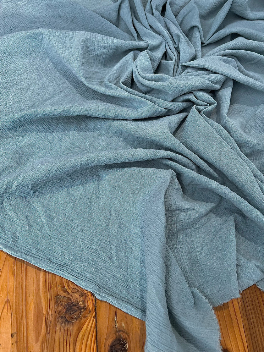 Tissu de gaze froissé, options multicolores disponibles, tissu Sile. Tissu Sile.