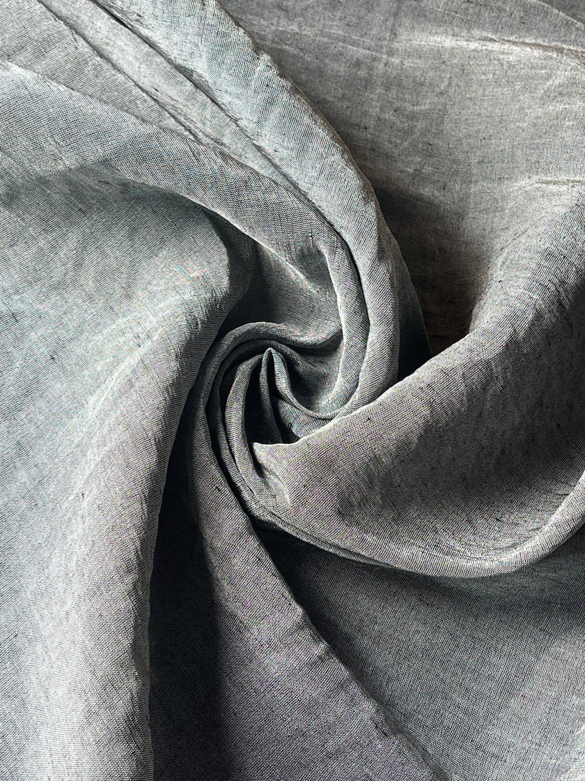 Tissu en lin gris argenté, Tissu pour l'été, Tissu en soie, Tissus texturés, Tissu naturel, Tissus naturels, Tissus nature, Tissus spéciaux.