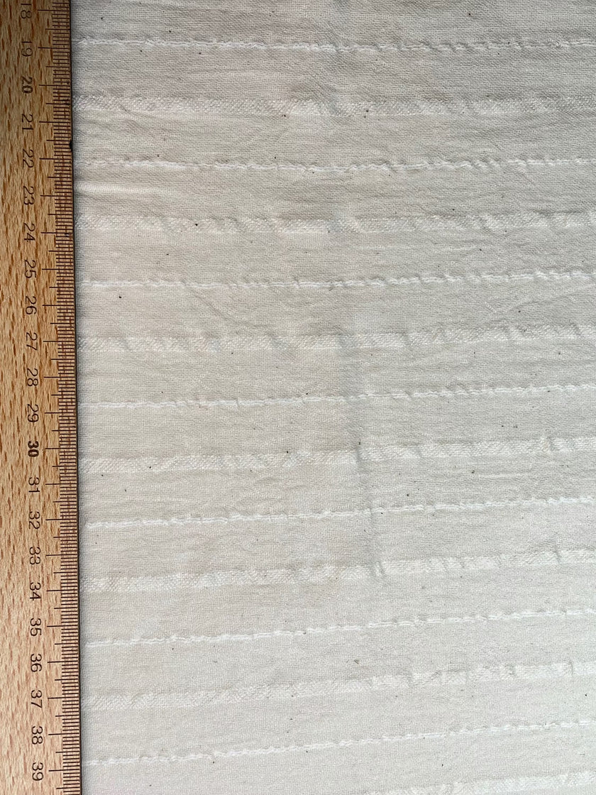 Metre ile Beyaz Çizgili Nötr Organik Pamuklu Kumaş, Çizgili Buruşuk Kumaş, Geniş En.