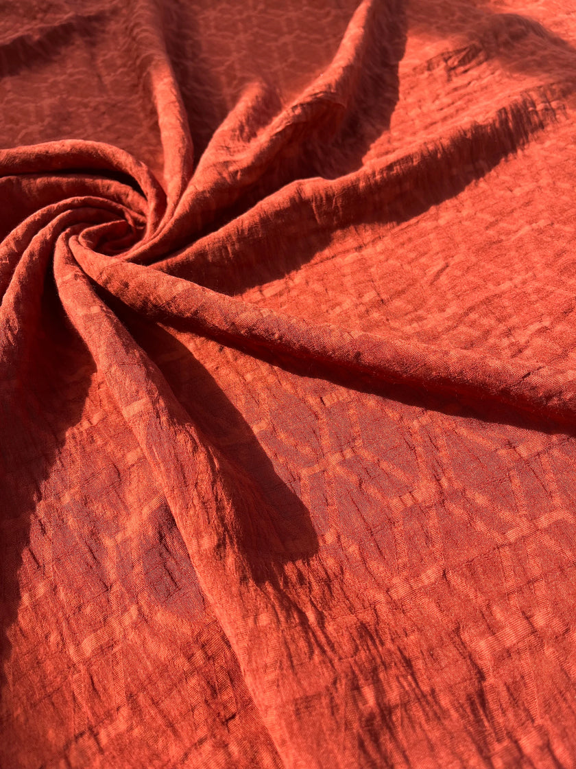 Tuğla Kırmızısı Pamuklu Yazlık Dikiş Kumaşı, Geometrik Desenli Japon Kumaşı, Metreyle El Yapımı Doğal Organik Kumaş.