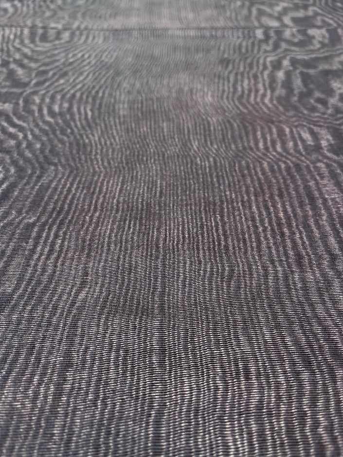 Rembourrage luxueux en soie marron pour tête de lit ottoman, tissus d'intérieur pour textiles de maison : housses d'oreiller, motifs inspirés du kimono, motifs en filigrane.