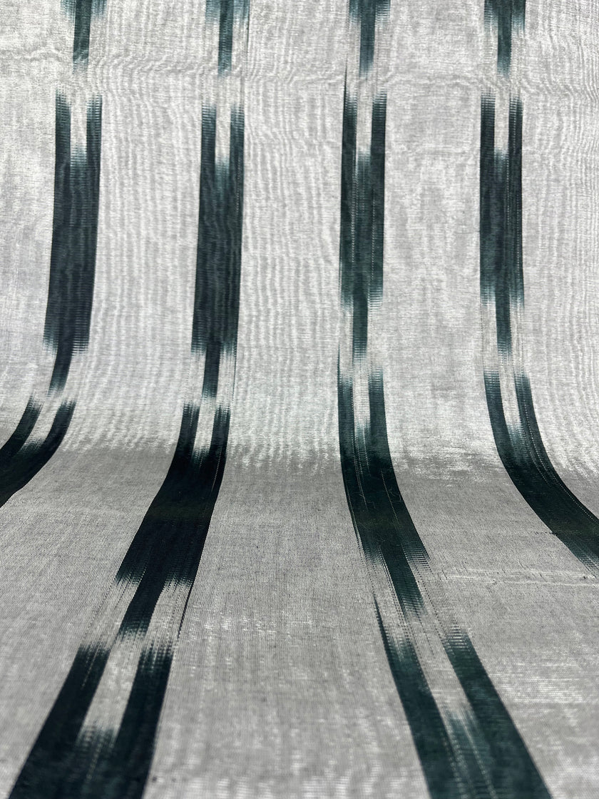 Osmanlı Başlıklı Ikat Gümüş Yeşil Çizgili Lüks İpek Döşeme, Ev Tekstili İç Mekan Kumaşları: Yastık Kılıfları, Kimono Esintili Tasarımlar, Filigran Desenleri.