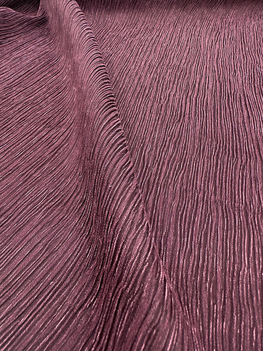 Soie violette, soie par cour, soie naturelle, mousseline de soie, soie de mûrier, voile de soie, yardage de soie, soie froissée, soie à carreaux, soie texturée.