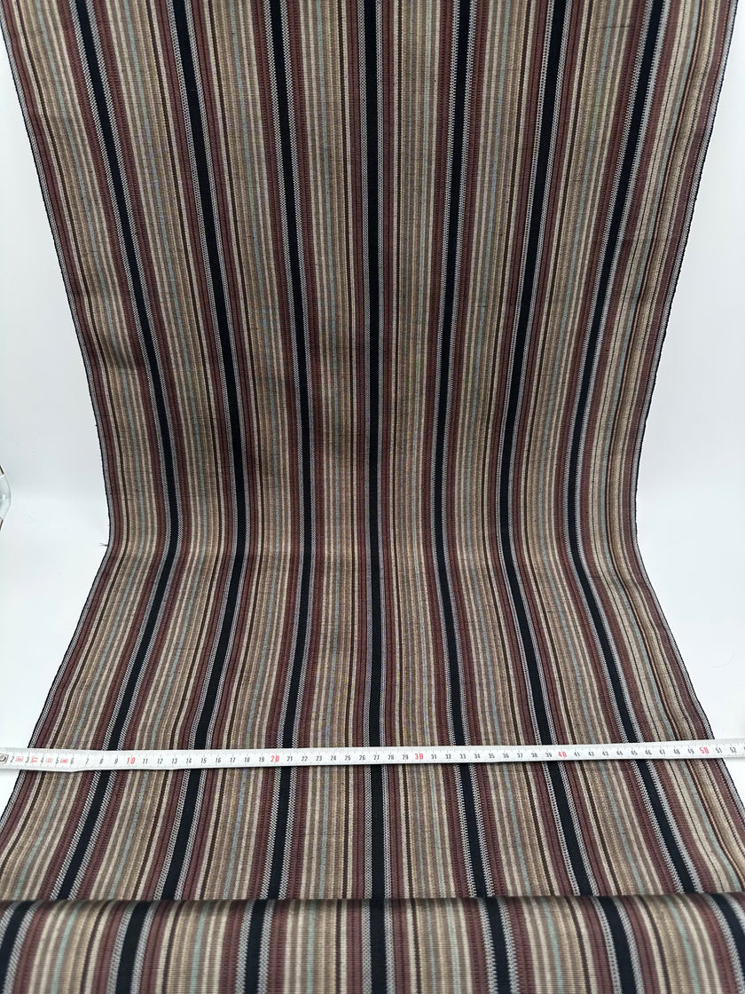 Rembourrage luxueux en soie rayé bleu bordeaux pour tête de lit ottoman, tissus d'intérieur pour textiles de maison : housses d'oreiller, motifs inspirés du kimono, motifs en filigrane.