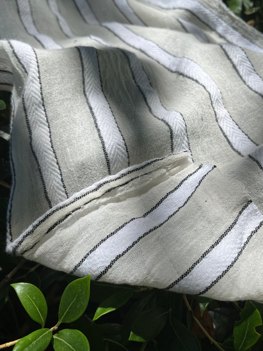 Çizgili Beyaz Pamuklu Yarı Şeffaf Kumaş, Ağartılmamış Hafif Doğal, Geniş Kumaş Metreyle