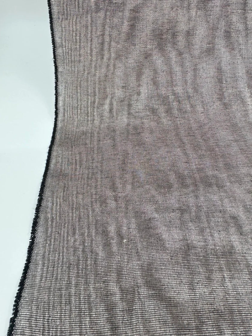 Rembourrage luxueux en soie gris argenté pour tête de lit ottoman, tissus d'intérieur pour textiles de maison : housses d'oreiller, motifs inspirés du kimono, motifs en filigrane.