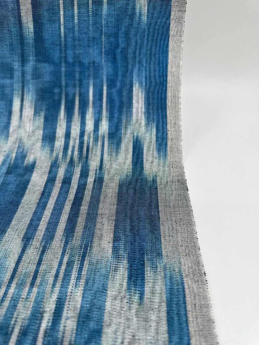 Osmanlı Başlıklı Mavi İkat Çizgili Lüks İpek Döşeme, Ev Tekstili İç Mekan Kumaşları: Yastık Kılıfları, Kimono Esintili Tasarımlar, Filigran Desenleri.