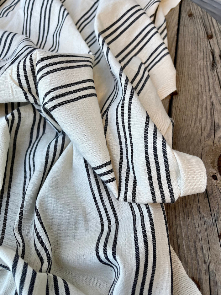 Tissu en coton biologique neutre rayé marine au mètre, tissu froissé avec rayures épingles, large largeur