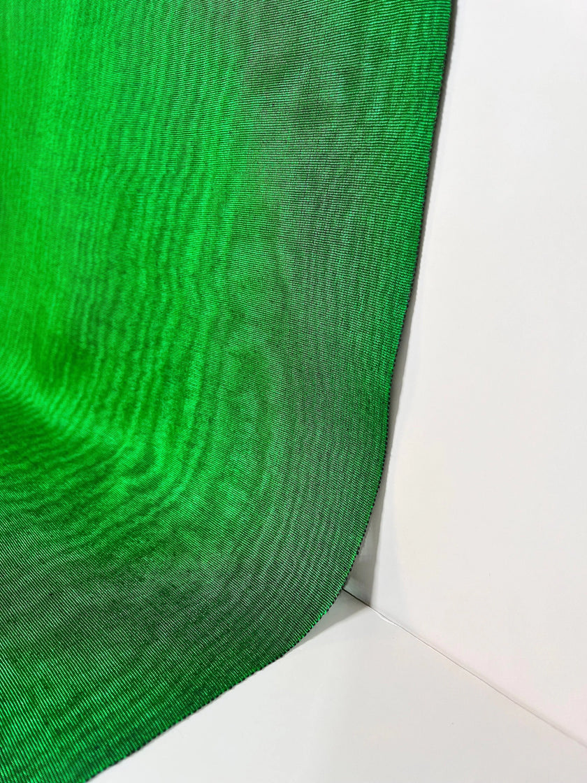 İpek Kumaş, Metreyle İpek. Filigran Desen, Şantung İpeği, Geniş Moiré İpek Kumaş, Geniş Kalın İpek Kurdele, İpek Döşemelik Kumaş.