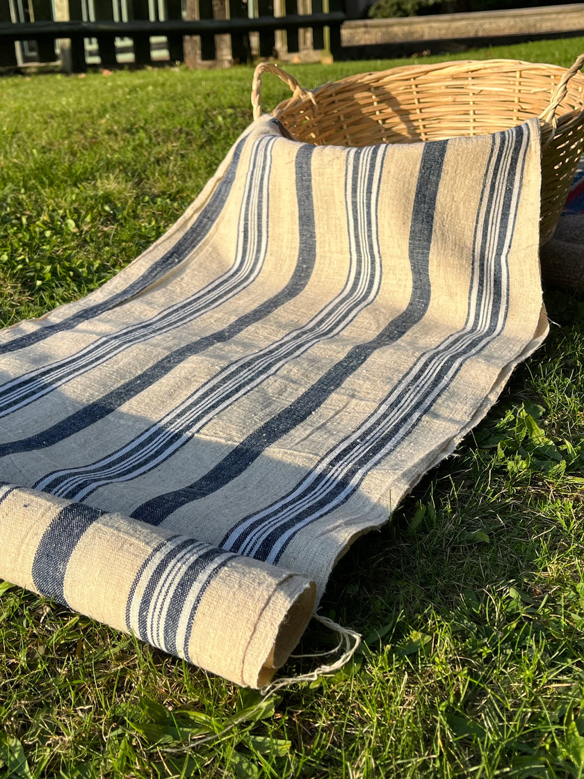Rustik Dar Dokuma Keten, Çivit Mavisi Beyaz Çizgili, Vintage Keten Çiftlik Evi Dekoru, 60'lardan Antika Kumaş.