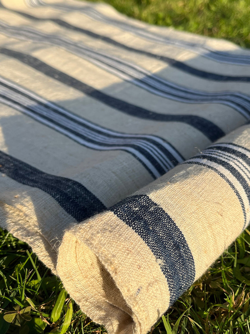 Rustik Dar Dokuma Keten, Çivit Mavisi Beyaz Çizgili, Vintage Keten Çiftlik Evi Dekoru, 60'lardan Antika Kumaş.