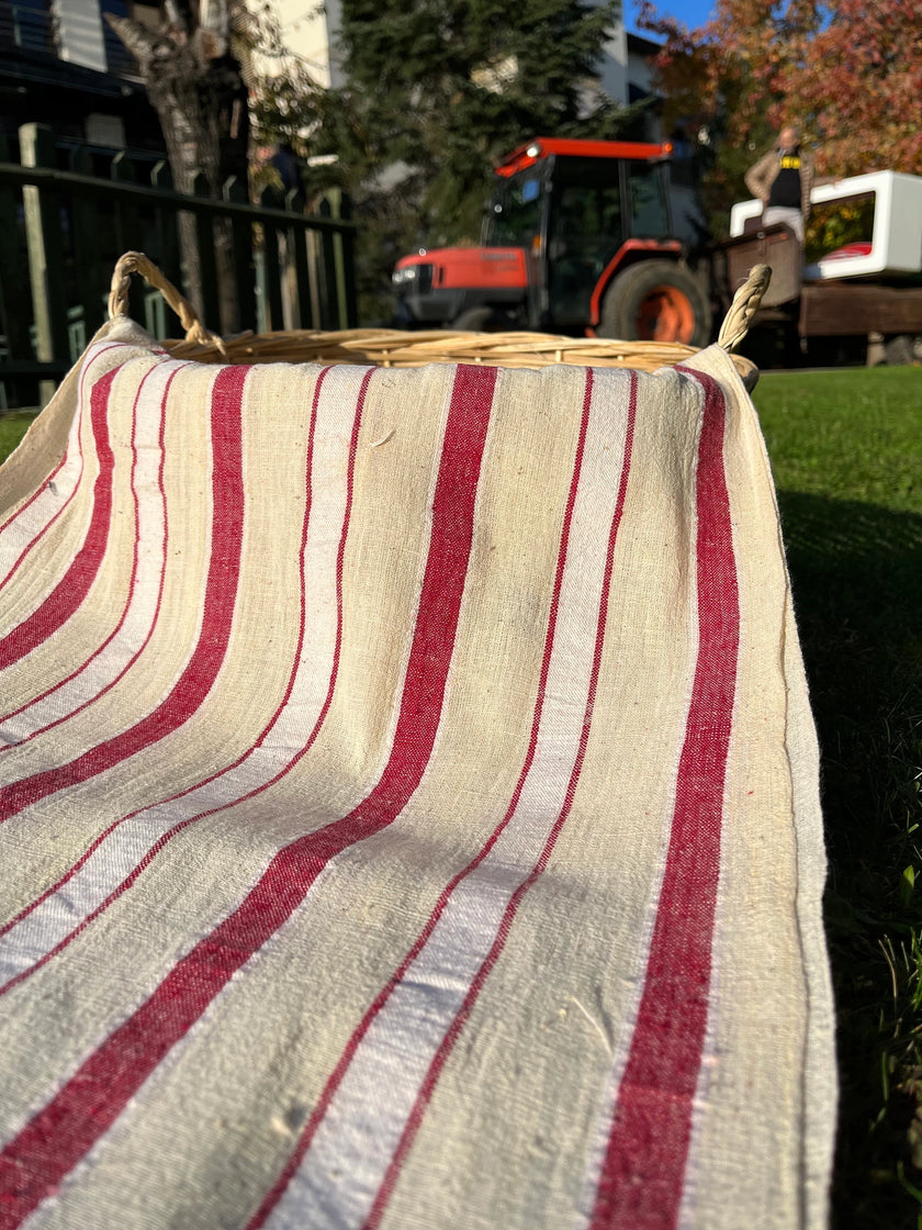 Kırmızı Beyaz Çizgili Rustik Dar Keten, Vintage Keten Çiftlik Evi Dekoru, 60'lardan Antika Kumaş.