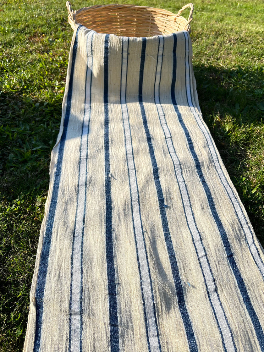 Rustik Dar Dokuma Keten, Çivit Mavisi Beyaz Çizgili, Vintage Keten Çiftlik Evi Dekoru, 60'lardan Antika Kumaş.