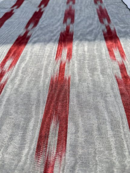 Osmanlı Başlıklı Ikat Gümüş Kırmızı Çizgili Lüks İpek Döşeme, Ev Tekstili İç Mekan Kumaşları: Yastık Kılıfları, Kimono Esintili Tasarımlar, Filigran Desenleri.