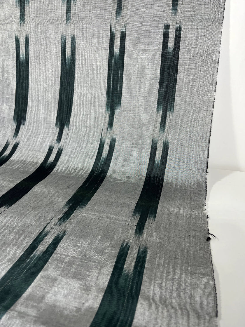 Osmanlı Başlıklı Ikat Gümüş Yeşil Çizgili Lüks İpek Döşeme, Ev Tekstili İç Mekan Kumaşları: Yastık Kılıfları, Kimono Esintili Tasarımlar, Filigran Desenleri.